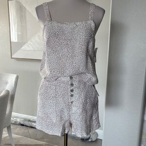 NWT Cloth & Stone Patterned Women Short Set